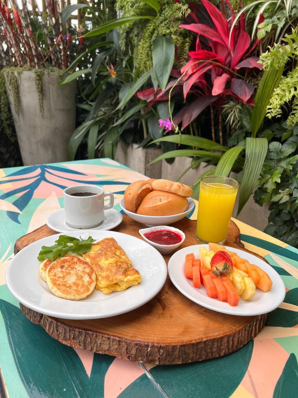 Torca Hotel Cali Εξωτερικό φωτογραφία